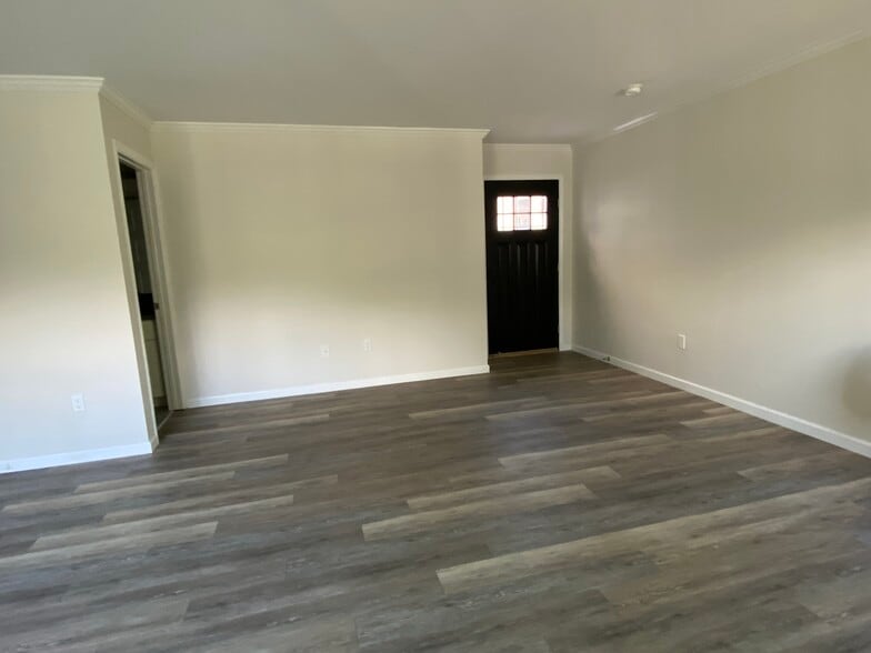 Building Photo - 1253 Ekaha Ave