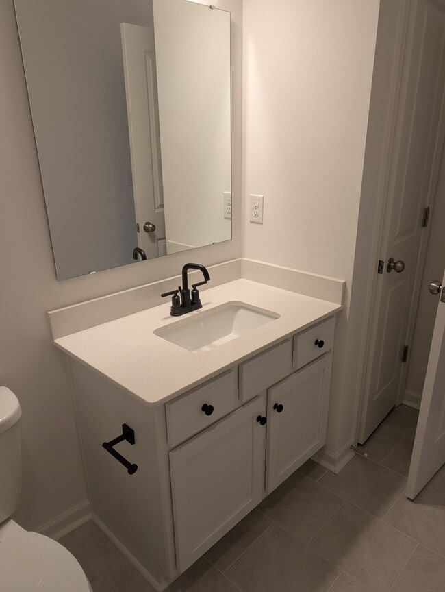 Building Photo - NEW 3bd/3bth Ranch -Golf Course View- OCTO...