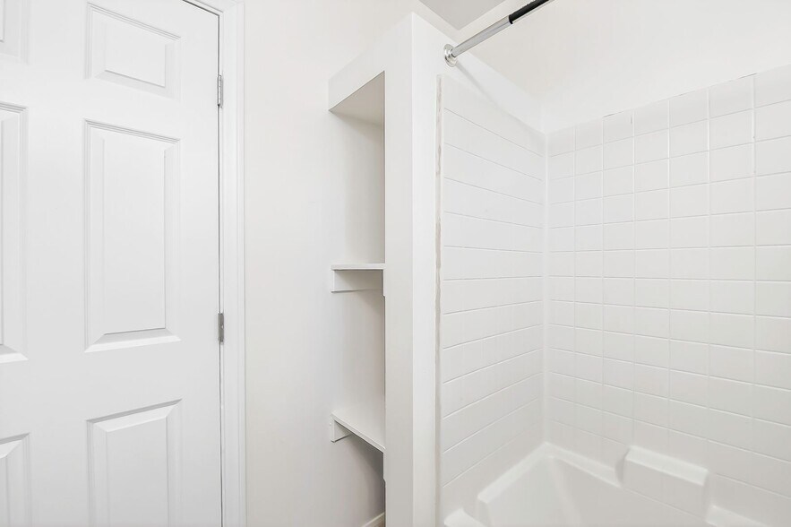 Building Photo - 319 Hermosa Ave