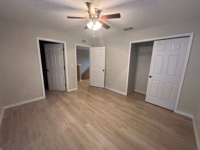 Building Photo - Charming 2-Bedroom, 2-Bathroom Townhome in...