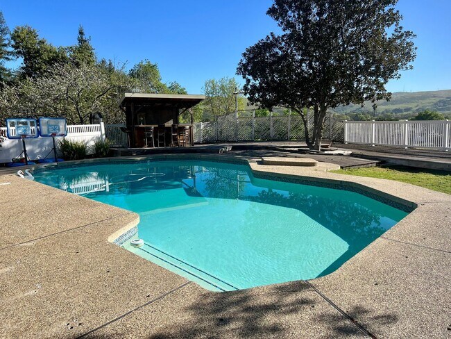 Building Photo - Almaden Valley Ranchette on 1+ Acre | Pool, Horse Property & Views