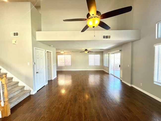 Building Photo - **$800 OFF MOVE IN BY 12/12/25**Spacious 3 Bedroom, 2.5 Bath Home with No HOA and Modern Finishes