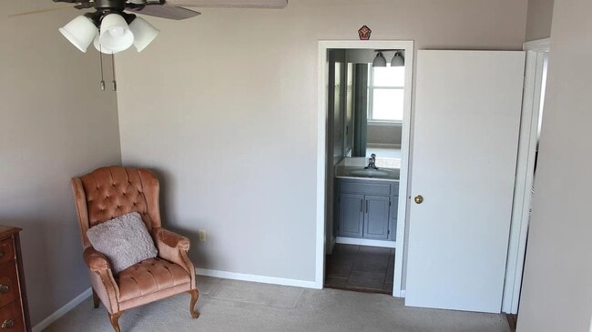 Building Photo - 1005 Weschester Ct