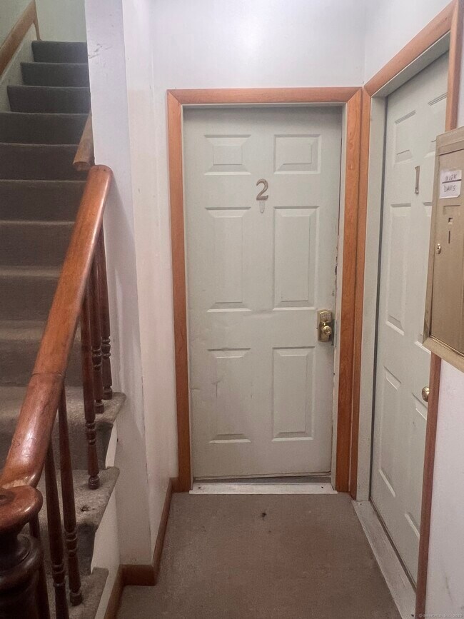 Building Photo - 49 Ledyard Ave