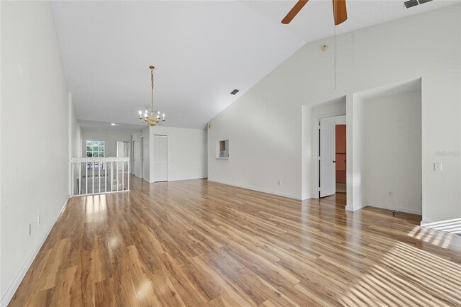 Building Photo - 6029 Lake Pointe Dr