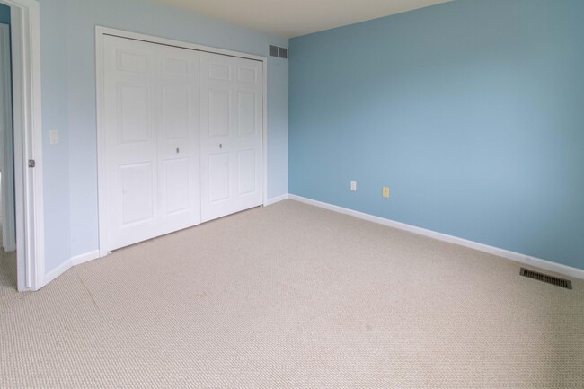 Building Photo - 2864 Mystic Dr