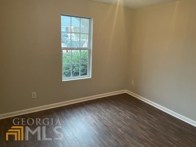 Building Photo - 52 Oak Park Dr
