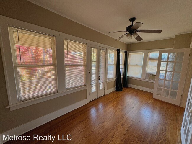 Building Photo - 1 br, 1 bath House - 137 1/2 NW 17th Street