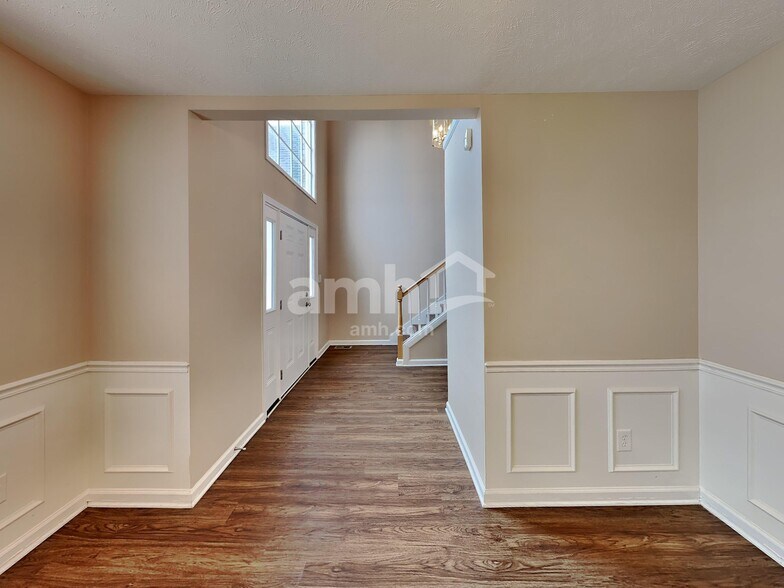 Building Photo - 1150 Rock Ledge Pass