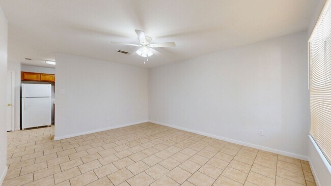 Building Photo - 316 Cedar Ridge Dr