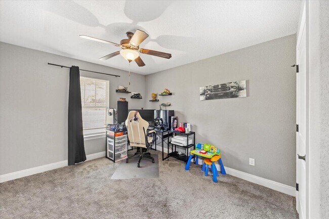 Building Photo - 5424 Maverick Ln