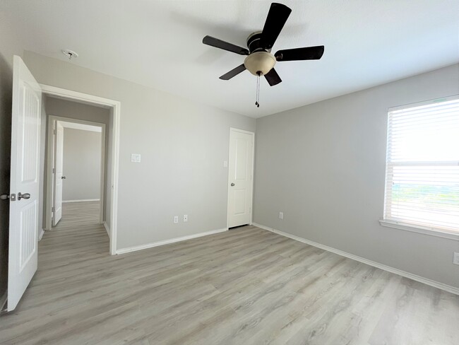 Building Photo - 2861 Houston Wood Dr