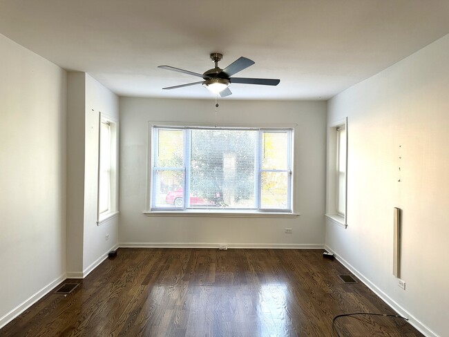 Building Photo - 2102 N Springfield Ave