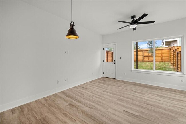Building Photo - 21201 Portsmouth Cove