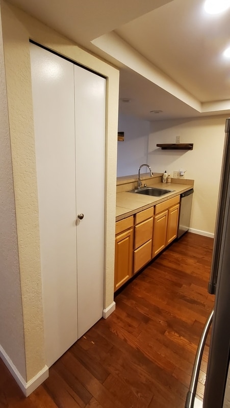 Building Photo - 7 Lake Bellevue Dr