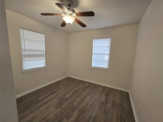 Building Photo - 6905 Bennett Ave