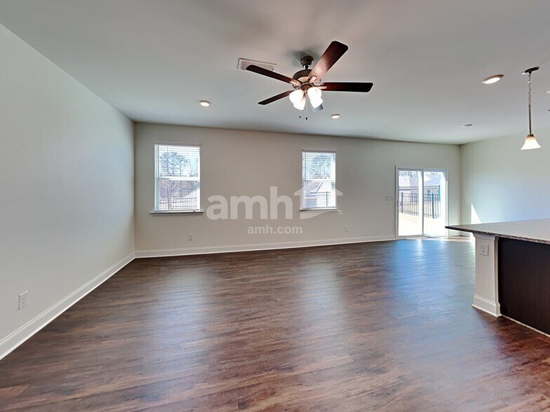 Building Photo - 869 Headland Wy