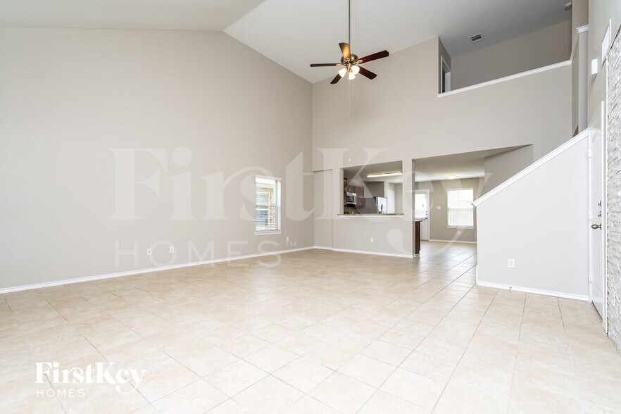 Building Photo - 2212 Tombstone Dr