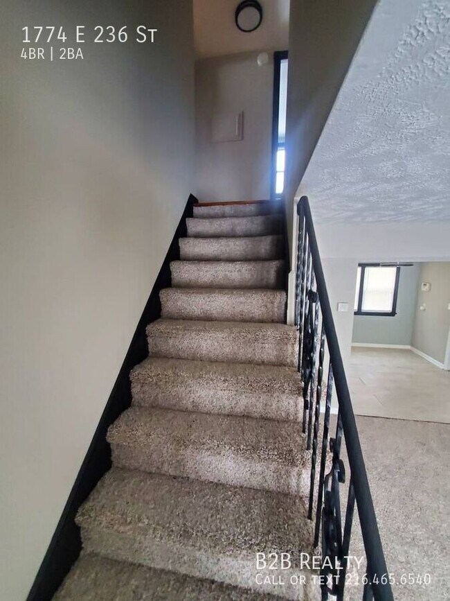 Building Photo - 1774 E 236th St