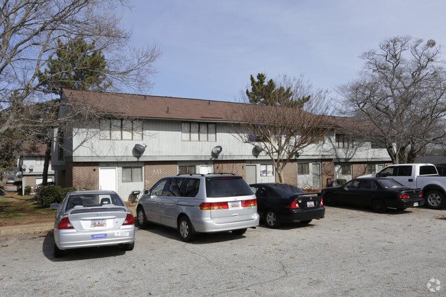 Primary Photo - Century Oaks Apartments