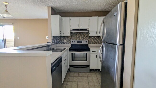 Building Photo - 2060 N Rand Rd