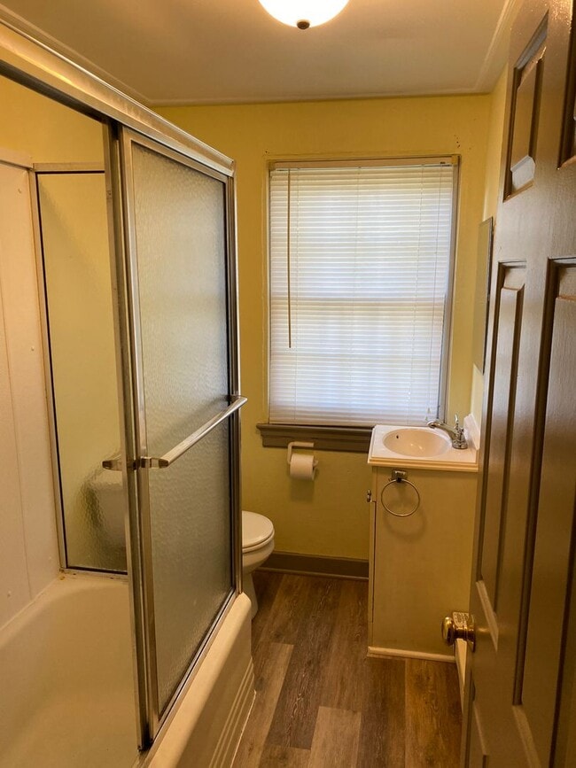 Building Photo - IDEALLY SITUATED ROWHOME AVAILABLE IN LANCASTER CITY