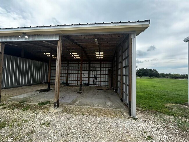 Building Photo - 10805 Parsons Rd