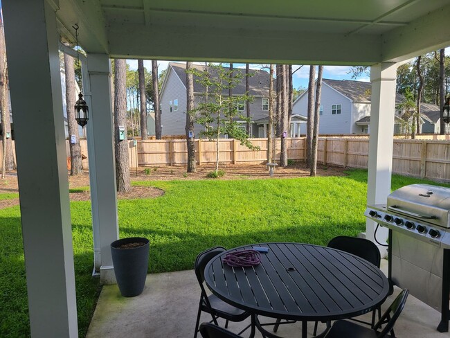 Building Photo - Gorgeous 4 bedroom home in Mimosa Bay!