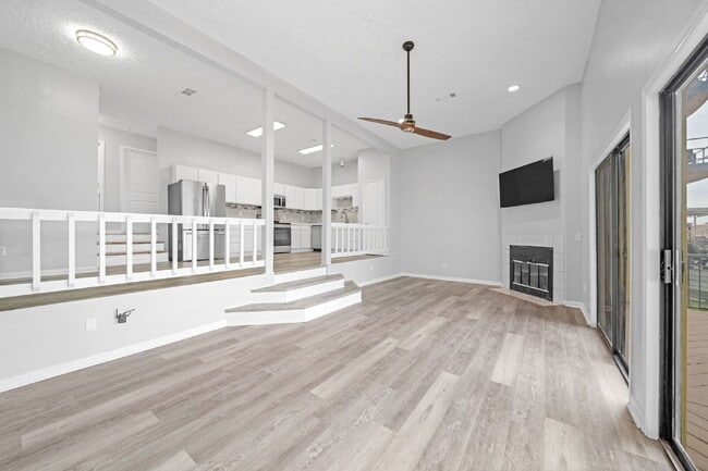 Building Photo - Experience the ultimate in lakefront lifes...