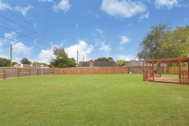 Building Photo - 8726 Wildforest Dr