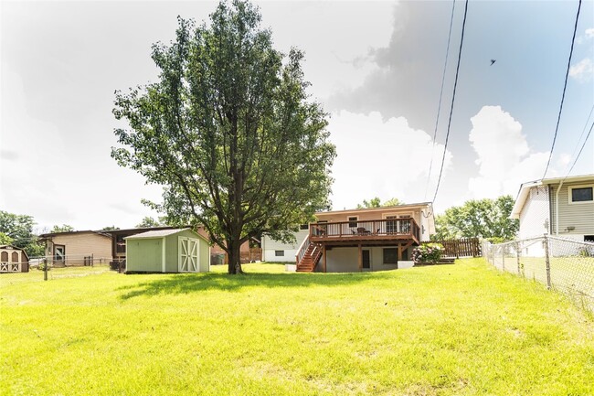 Building Photo - 10411 Antrim Dr