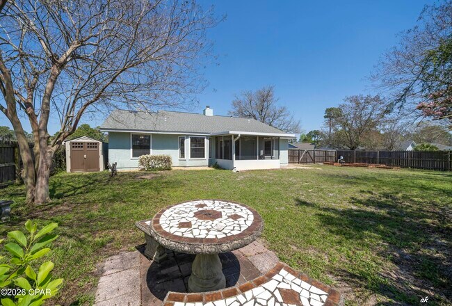 Building Photo - 307 Fan Palm Pl