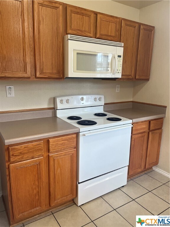 Building Photo - 1031 Helen Dr