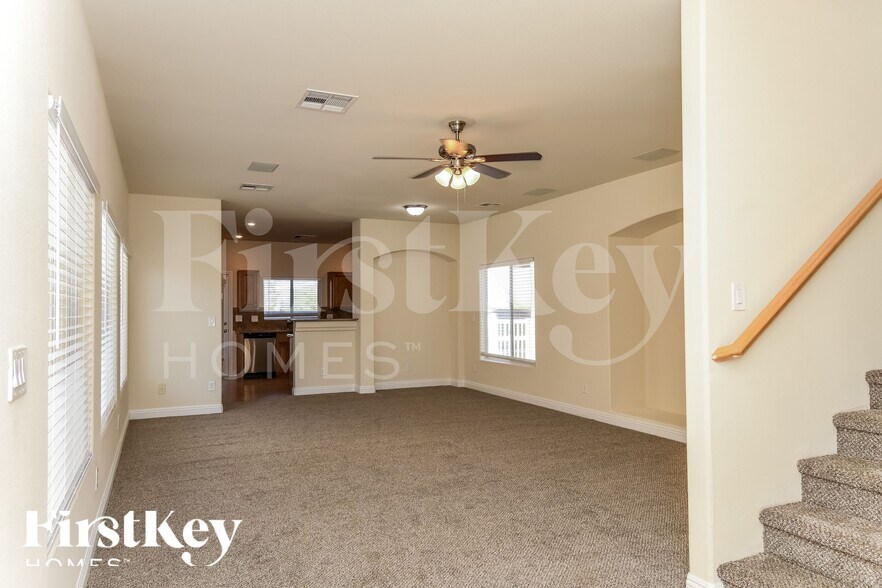 Building Photo - 1680 Dark Wolf Ave