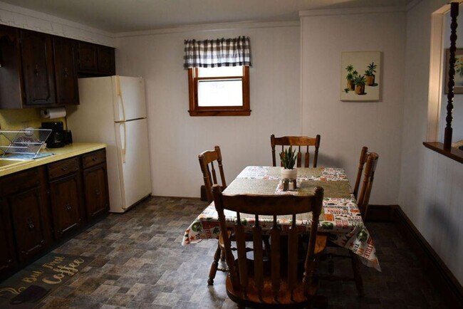 Building Photo - 45 Angel Brook Rd