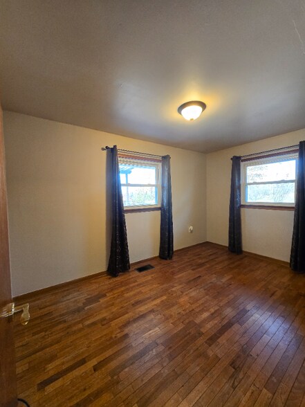 Building Photo - 7520 W Manson Colfax Rd