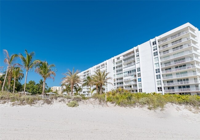 Building Photo - 613 Ocean Dr
