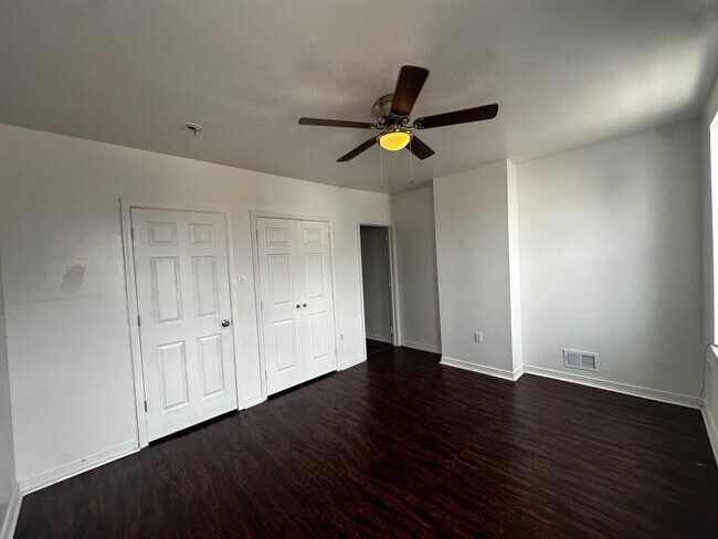 Building Photo - 1813 N Gratz St