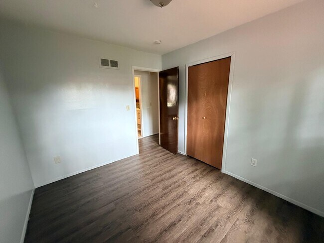 Building Photo - 30058 Halecreek St