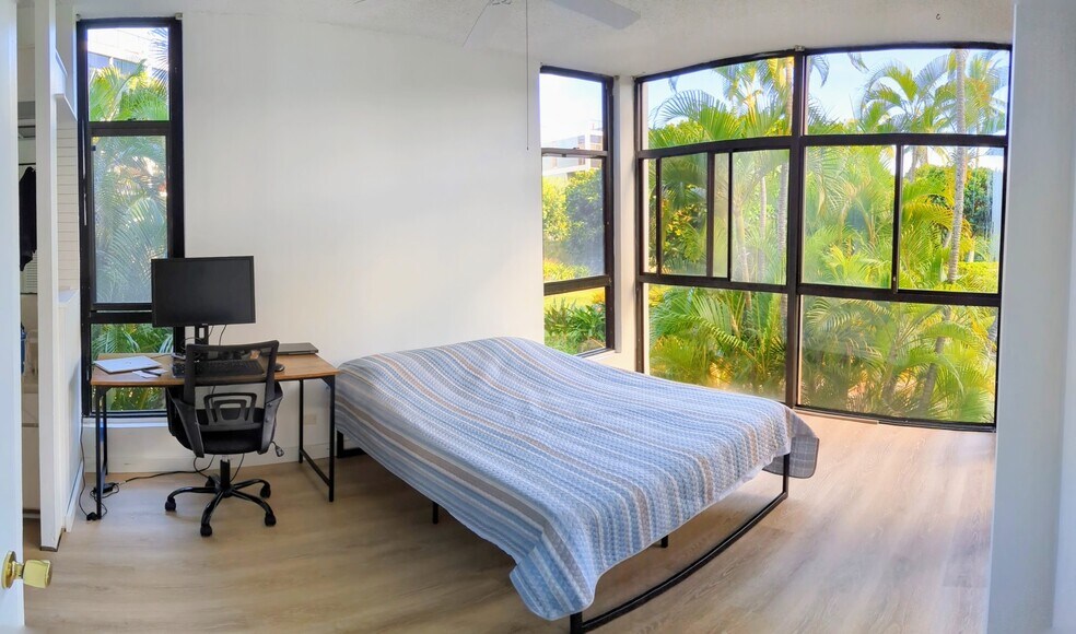 master bedroom - 1030 Aoloa Pl