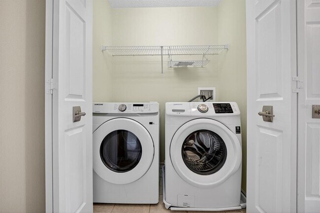 Building Photo - 14239 Avenue of the Groves