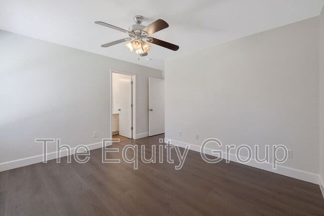 Building Photo - 4346 W Rialto Ave