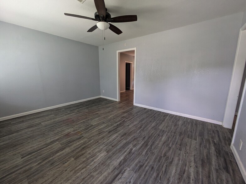 Building Photo - 1114 Florence Dr