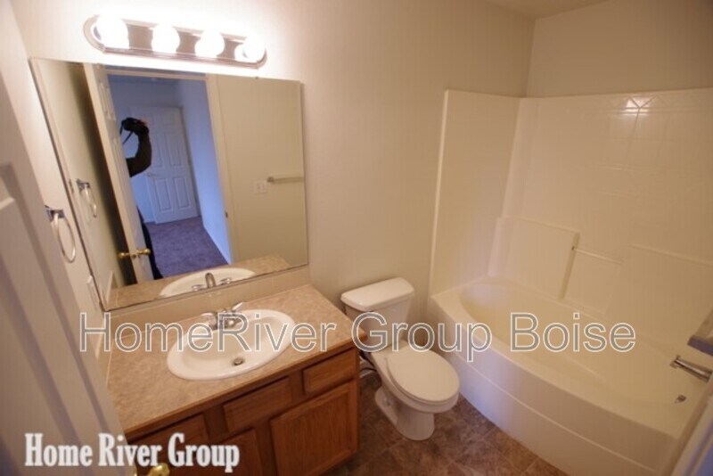 Building Photo - 793 Triumph Dr