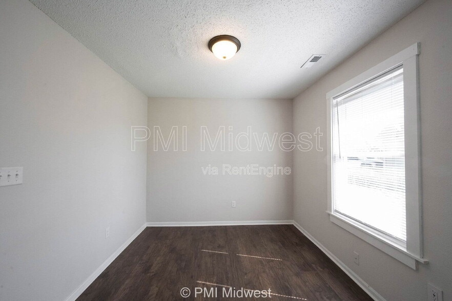 Building Photo - 1817 Austin Rd