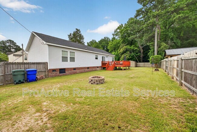 Building Photo - 1053 Pitchkettle Rd