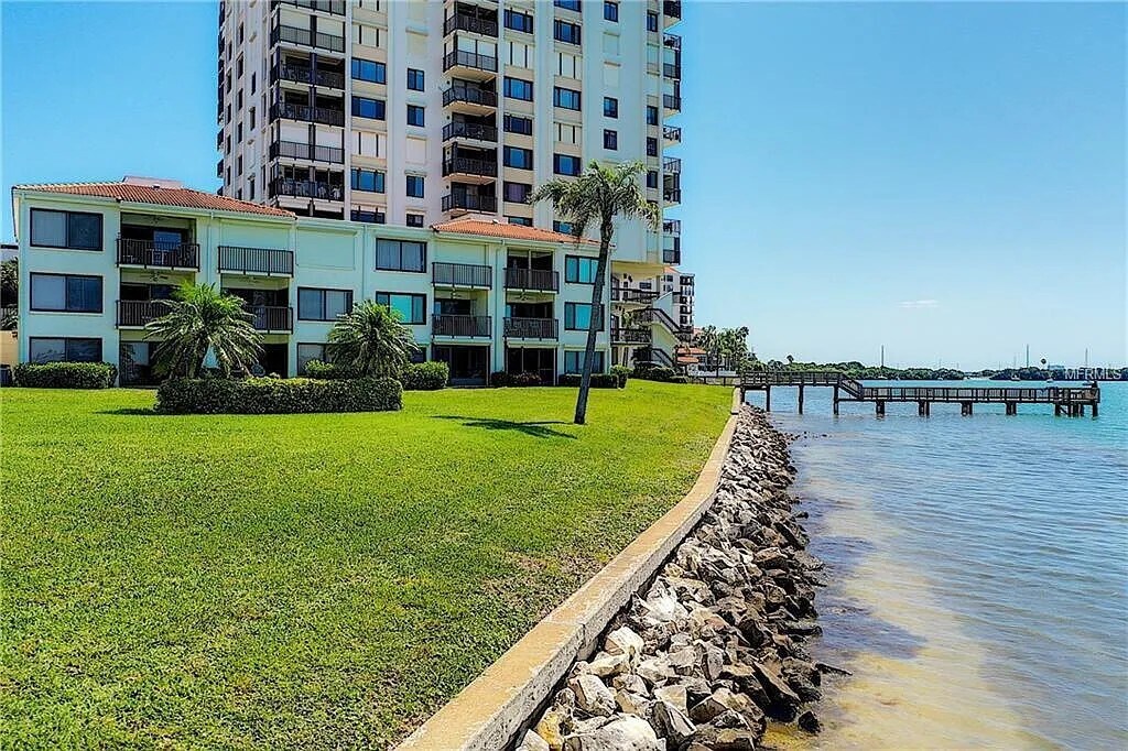 Building Photo - 6287 Bahia del Mar Cir