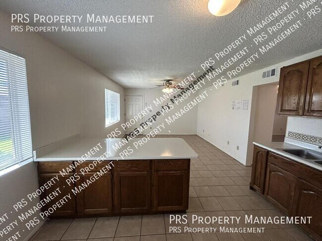 Building Photo - 1851 E University Dr