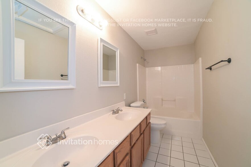 Building Photo - 20448 N 40th Ave