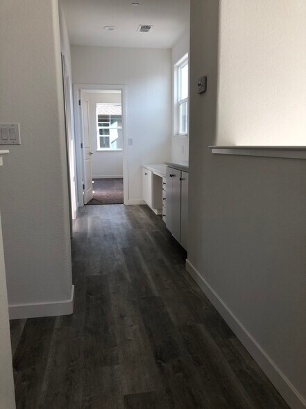 Building Photo - 4061 Gloster Way